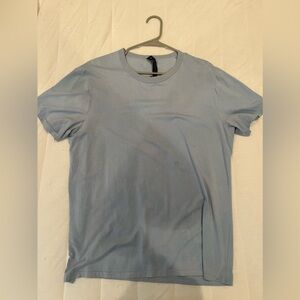 Lululemon T-Shirt